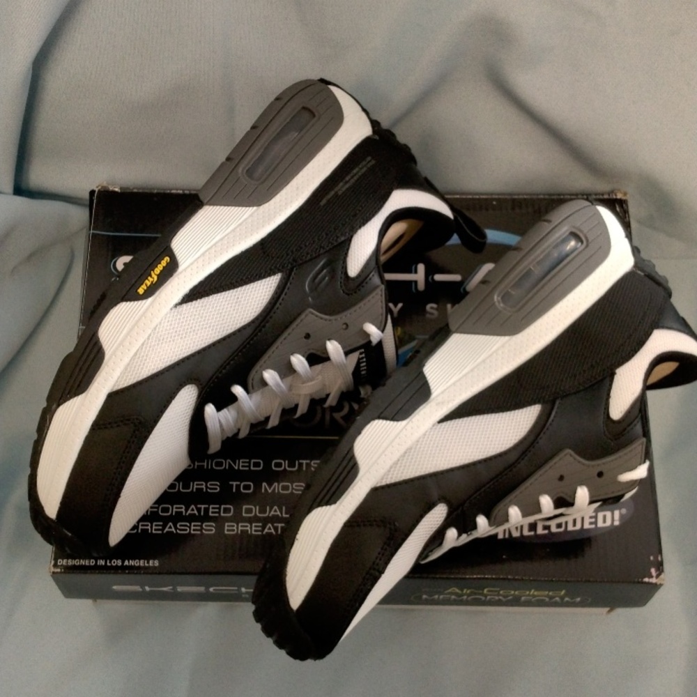 Sketchers Goodyear Sole brand new - Picture 4 of 6